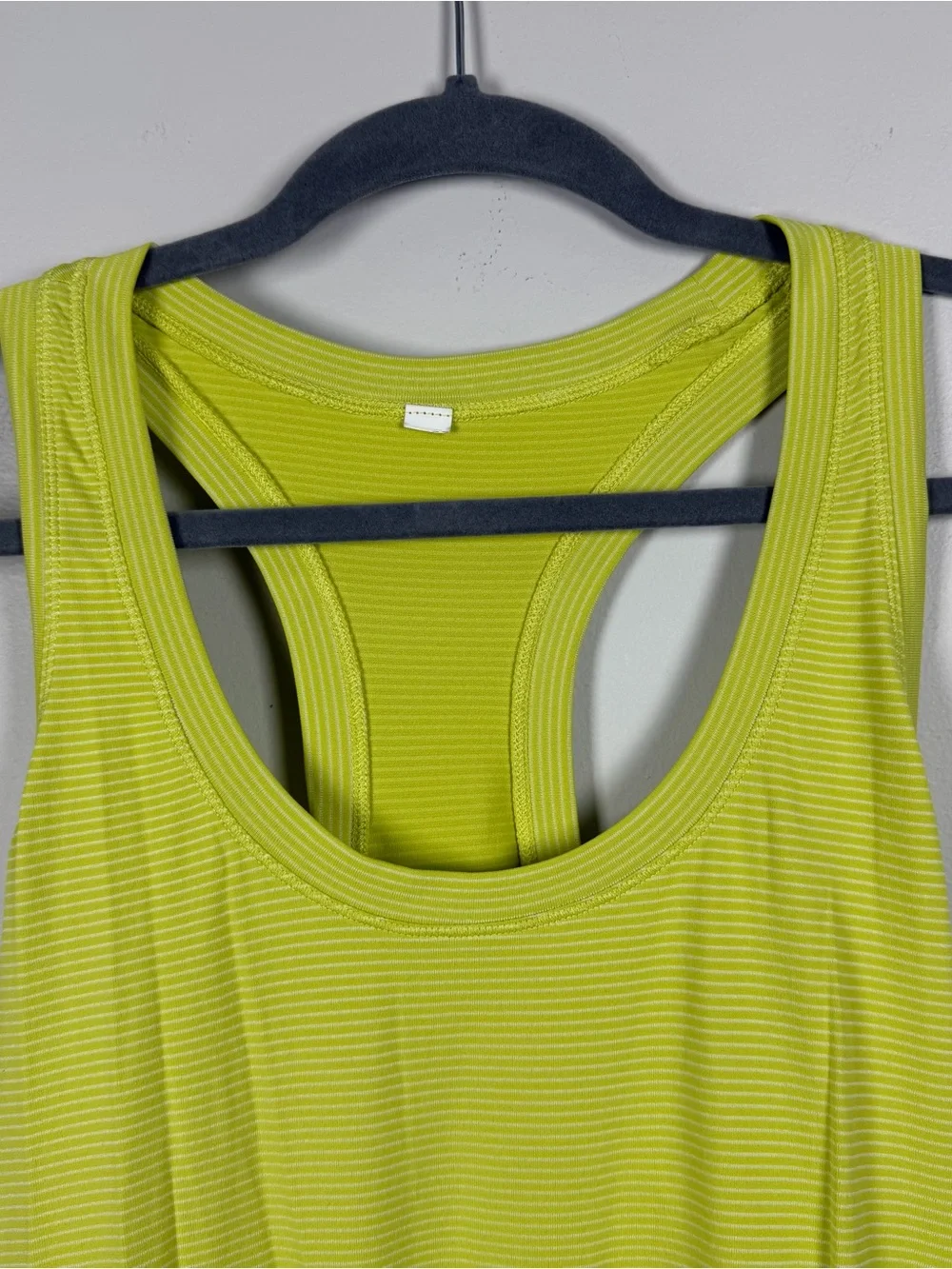 Athleta Momentum Seamless Racerback Tank Top Neon Yellow Size XL Gym Running